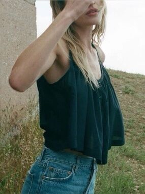 Doen Nalina Top in Navy XXS, great condition.